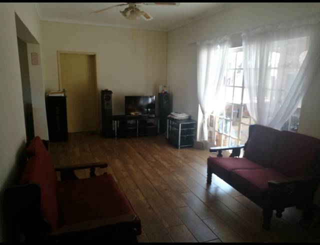 4 BEDROOM HOUSE TO LET IN PROTEA PARK